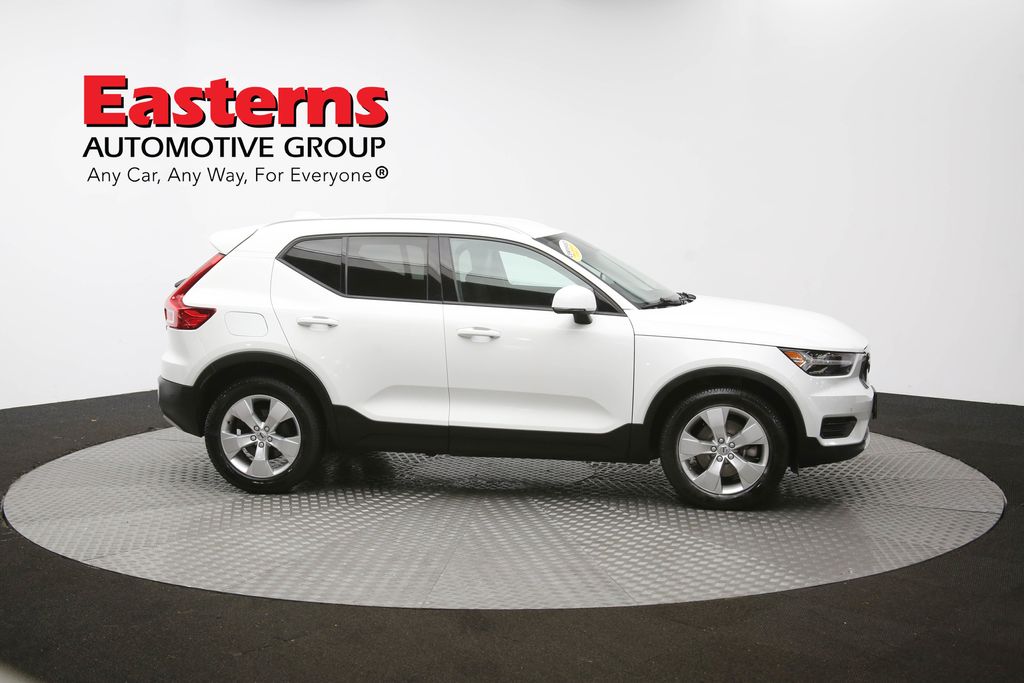 Vehicle image 19 of 61