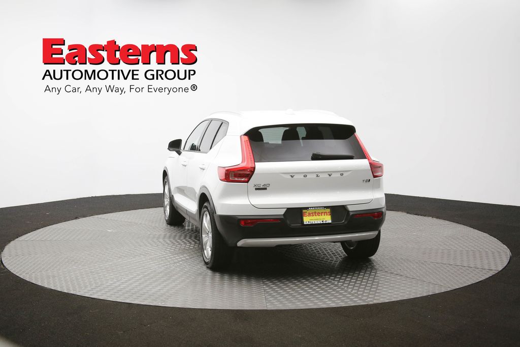 Vehicle image 35 of 61