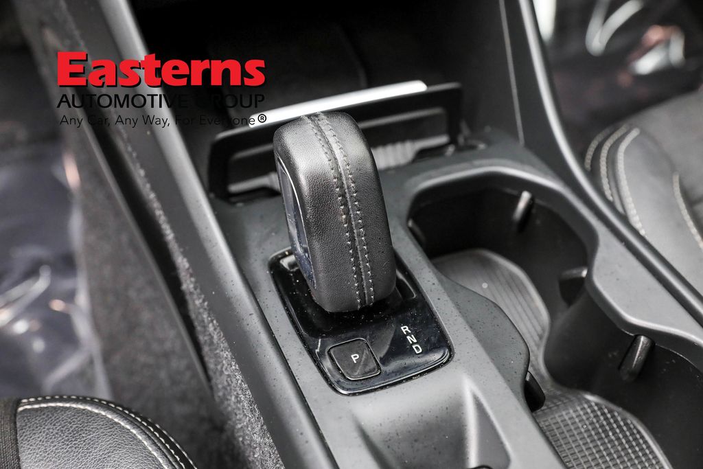 Vehicle image 43 of 61