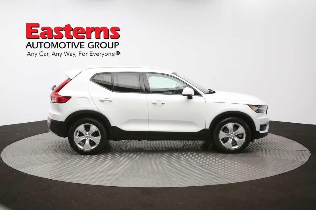 Vehicle image 7 of 61
