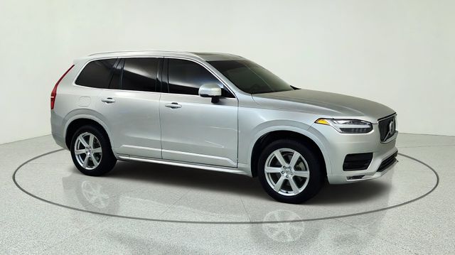 2020 Volvo XC90 Momentum Image 3 of 36