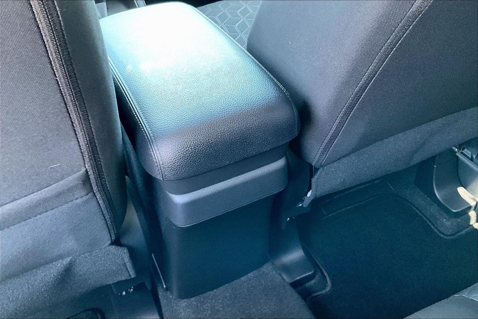 2020 Mitsubishi Outlander Sport ES 2.0 Image 16 of 46