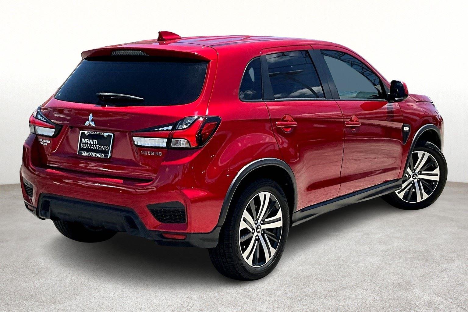 2020 Mitsubishi Outlander Sport ES 2.0 Image 5 of 46