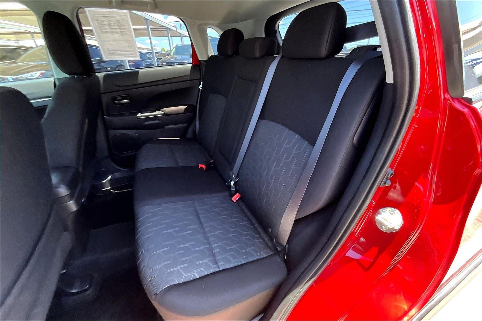 2020 Mitsubishi Outlander Sport ES 2.0 Image 15 of 46