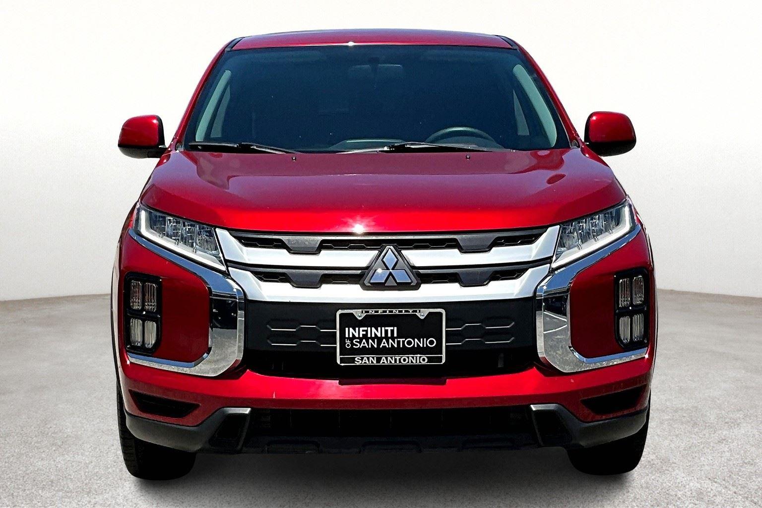 2020 Mitsubishi Outlander Sport ES 2.0 Image 2 of 46
