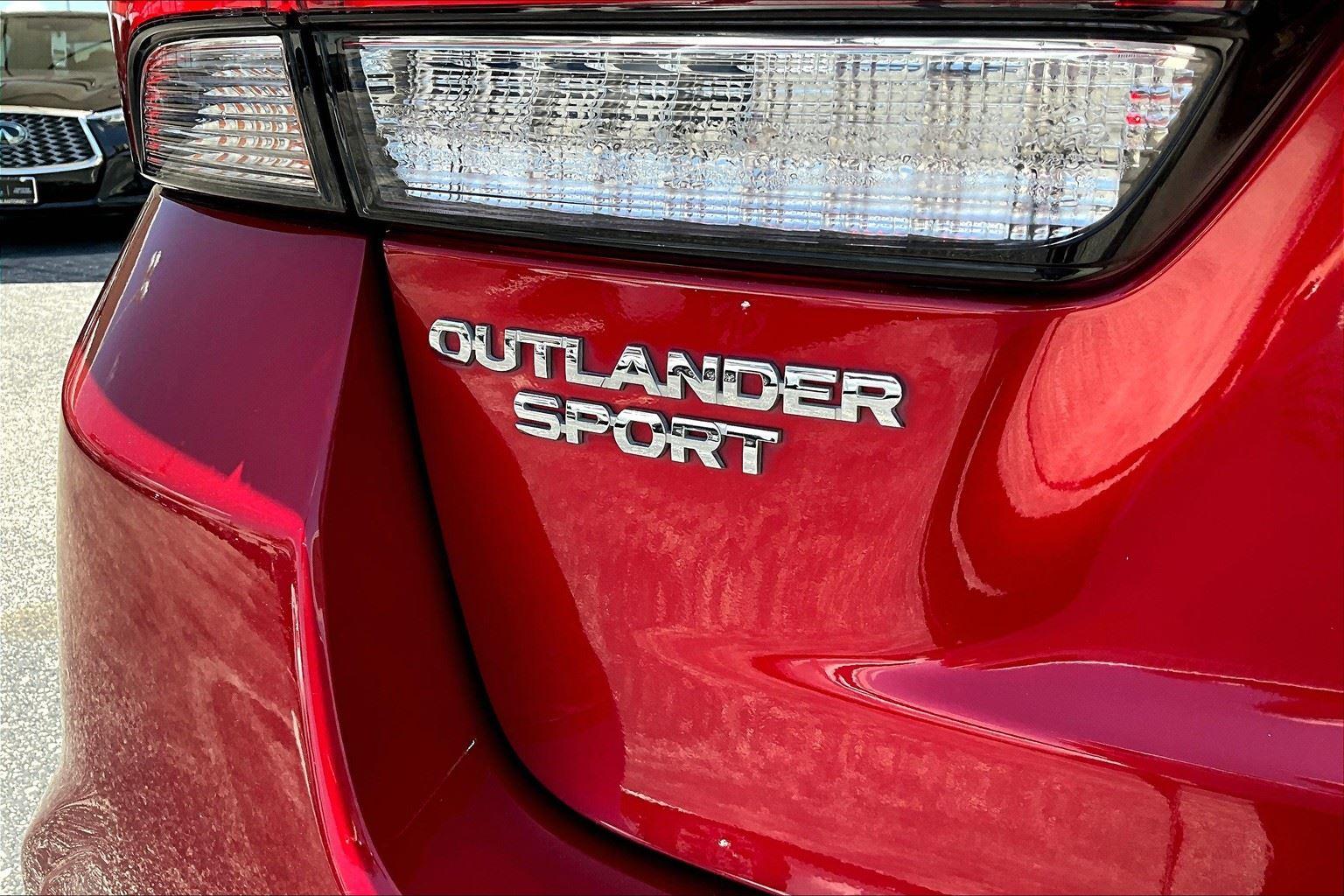 2020 Mitsubishi Outlander Sport ES 2.0 Image 44 of 46