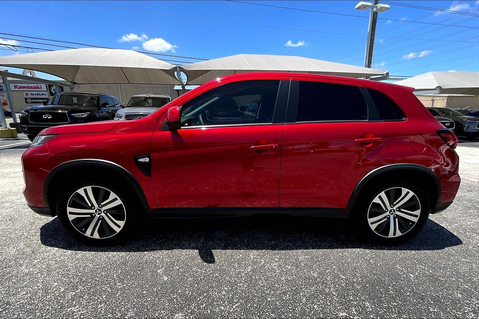 2020 Mitsubishi Outlander Sport ES 2.0 Image 8 of 46