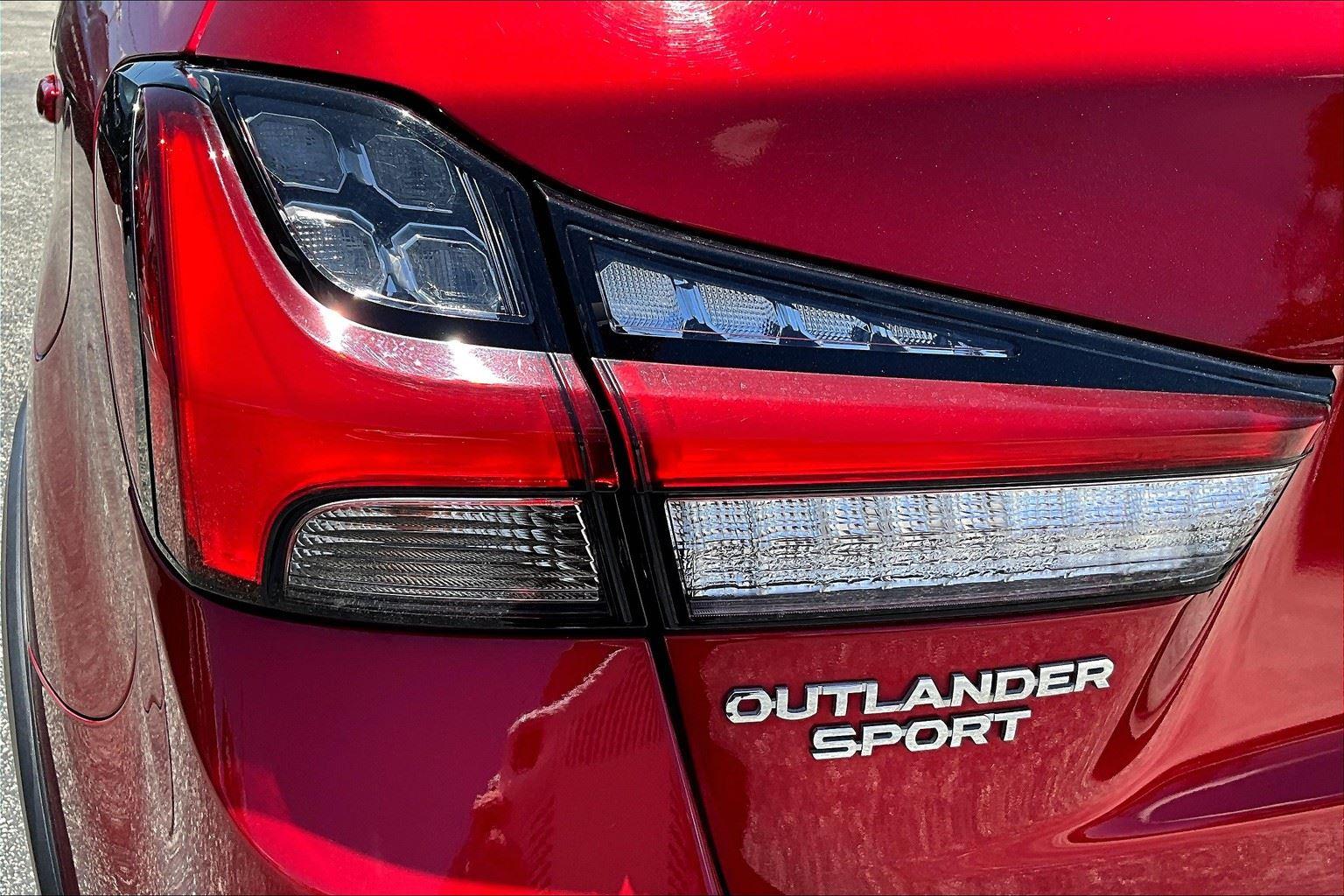 2020 Mitsubishi Outlander Sport ES 2.0 Image 39 of 46