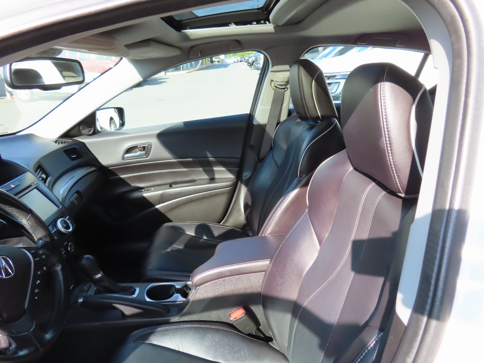 2021 Acura ILX Premium Image 13 of 37