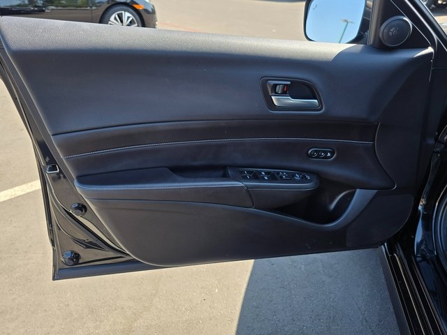 Vehicle image 22 of 41