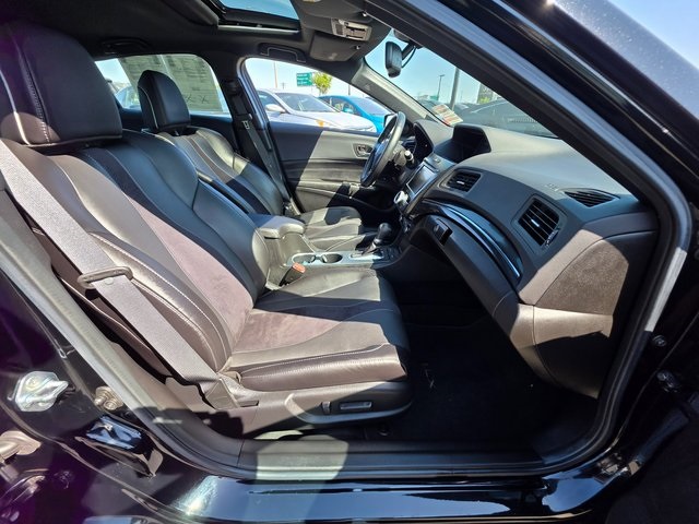 Vehicle image 11 of 41