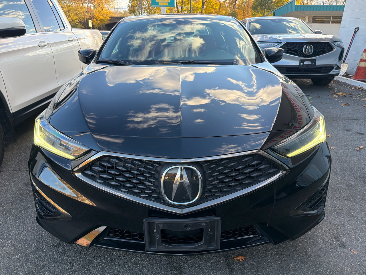 2021 Acura ILX Technology A-Spec Image 2 of 30