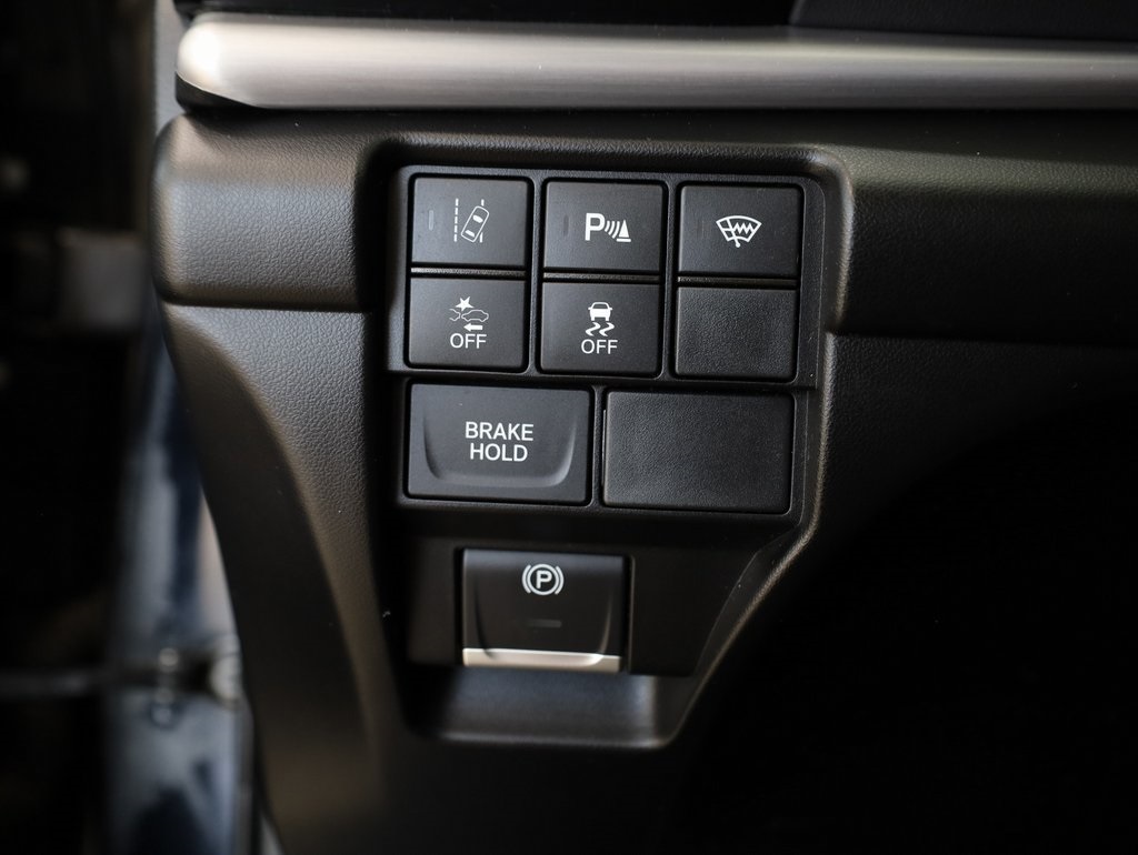 Vehicle image 33 of 39