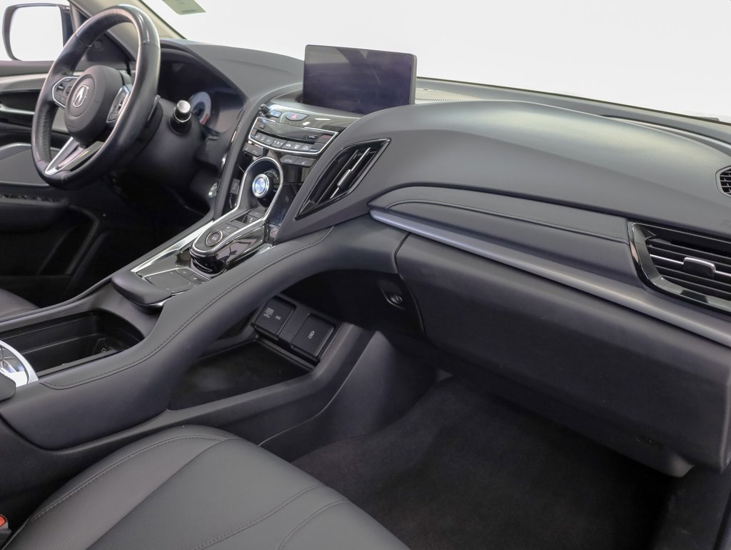 Vehicle image 13 of 39