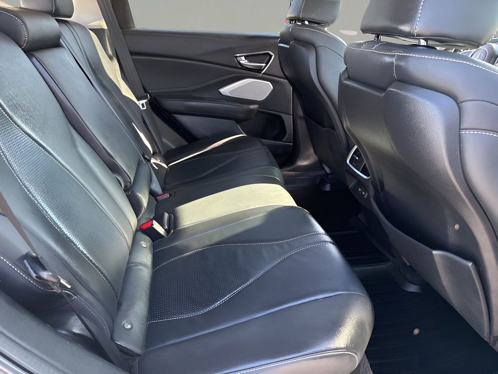 Vehicle image 13 of 24