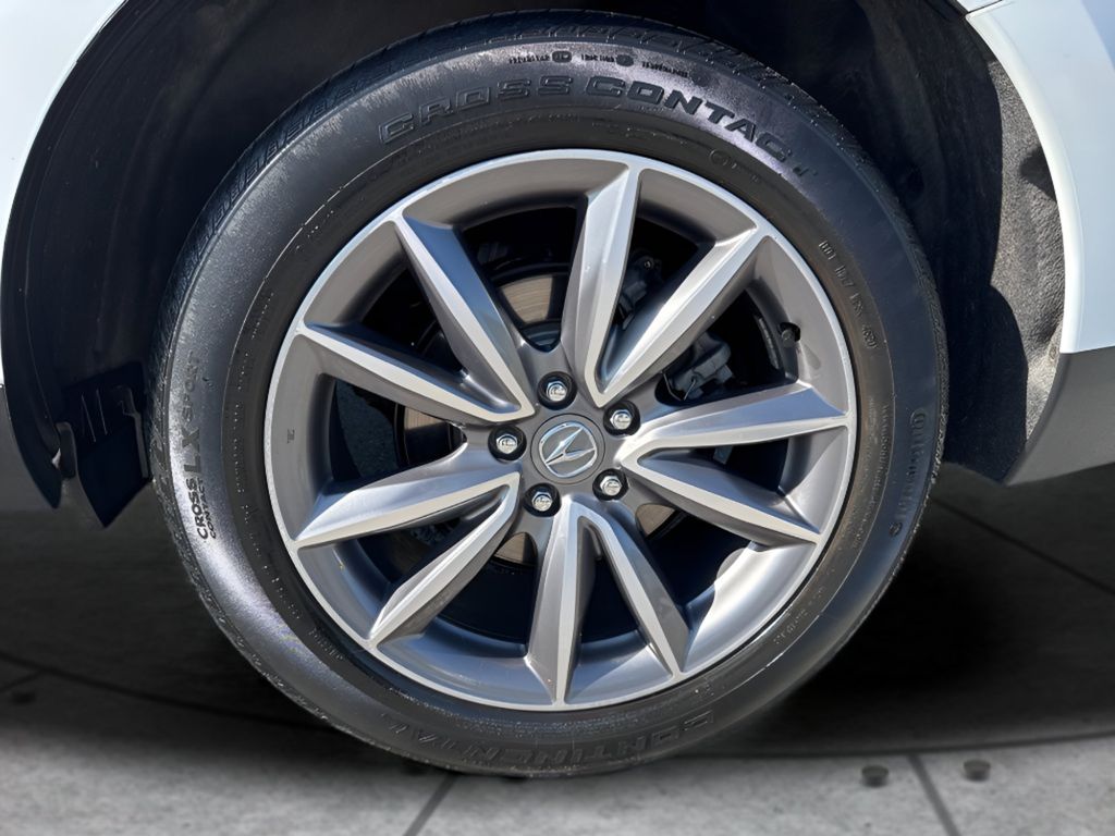 Vehicle image 9 of 24
