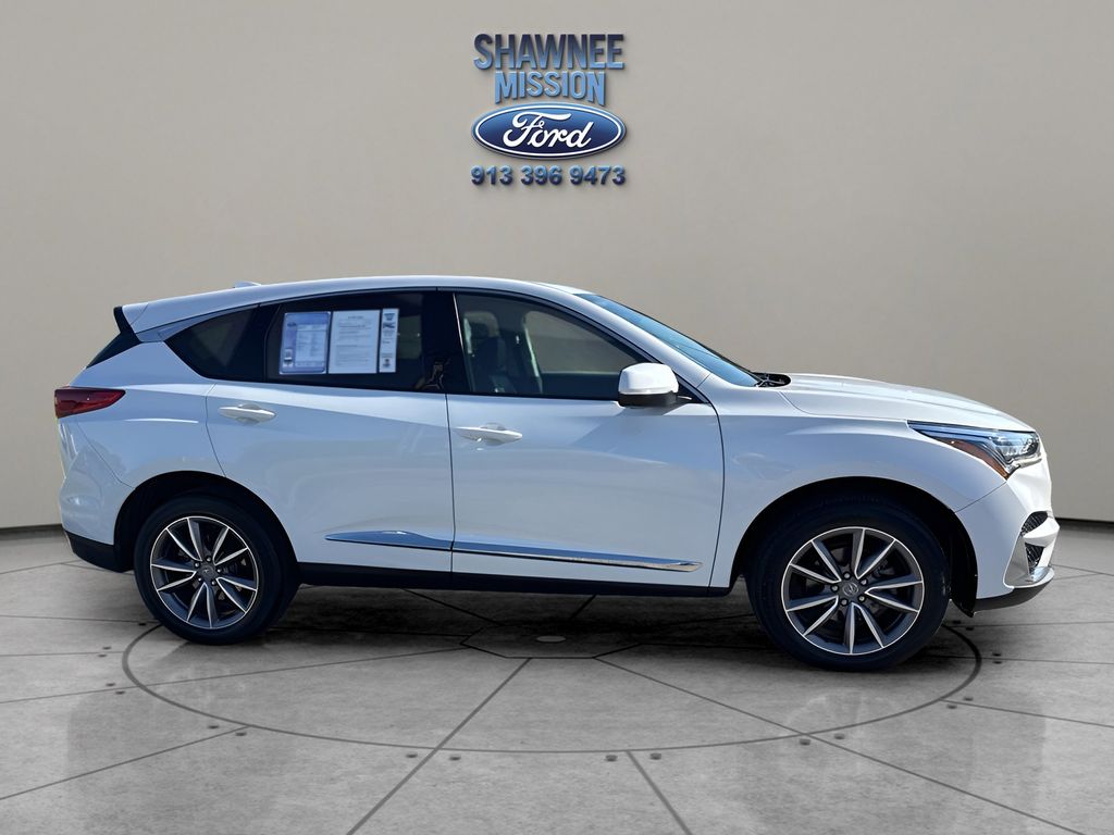 Vehicle image 4 of 24