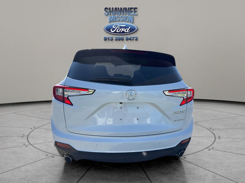 Vehicle image 6 of 24