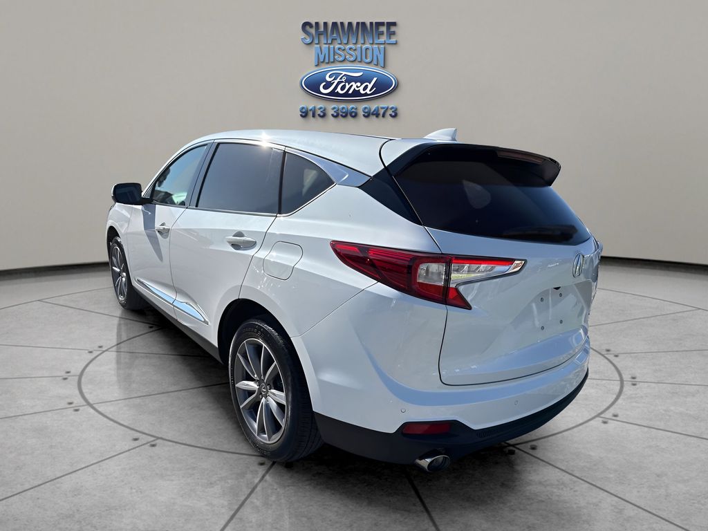 Vehicle image 8 of 24