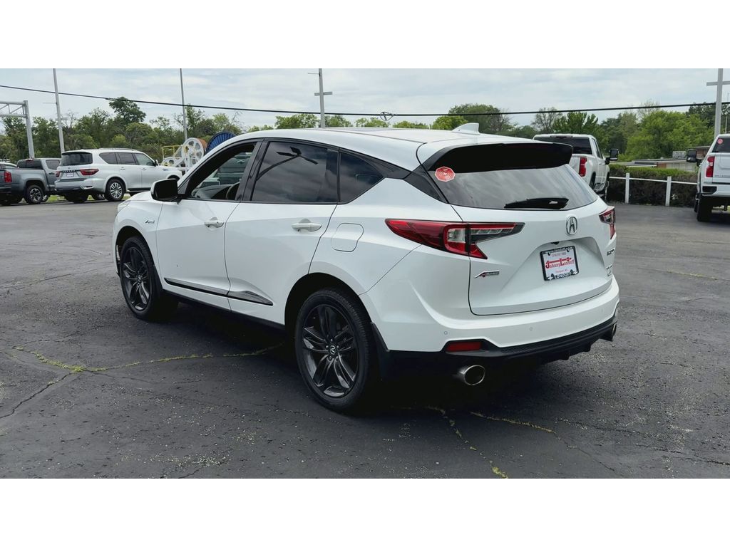 Vehicle image 9 of 26