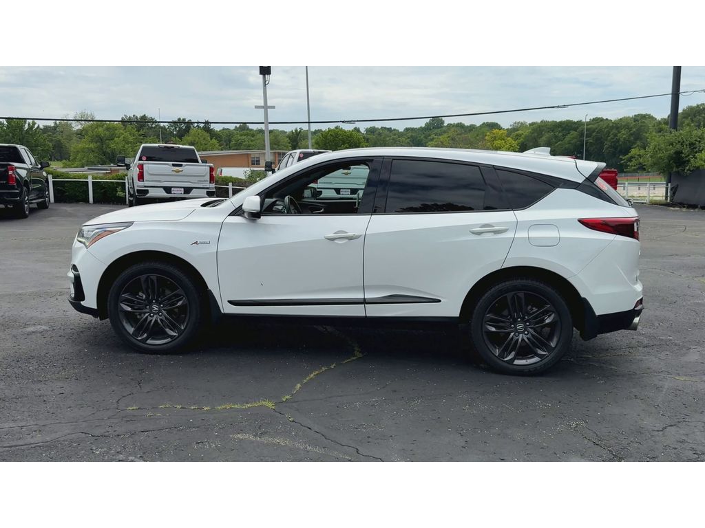 Vehicle image 10 of 26
