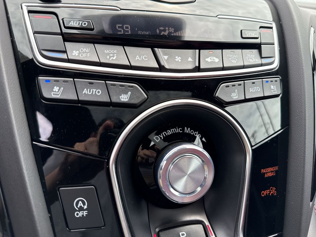 Vehicle image 20 of 26