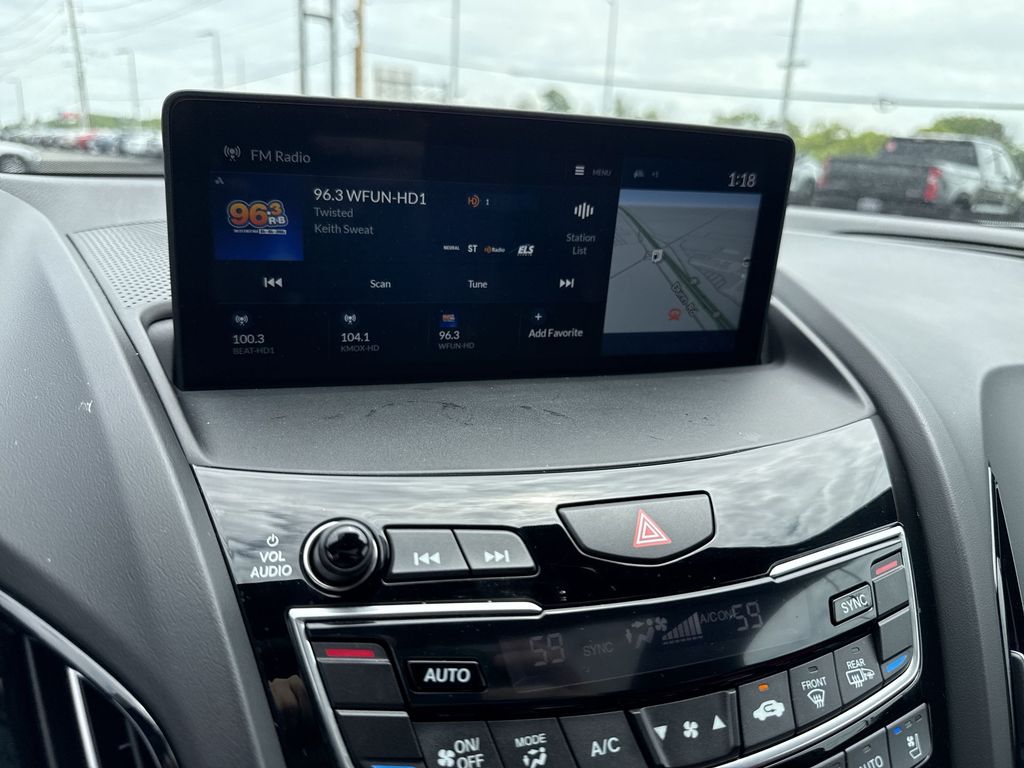 Vehicle image 17 of 26