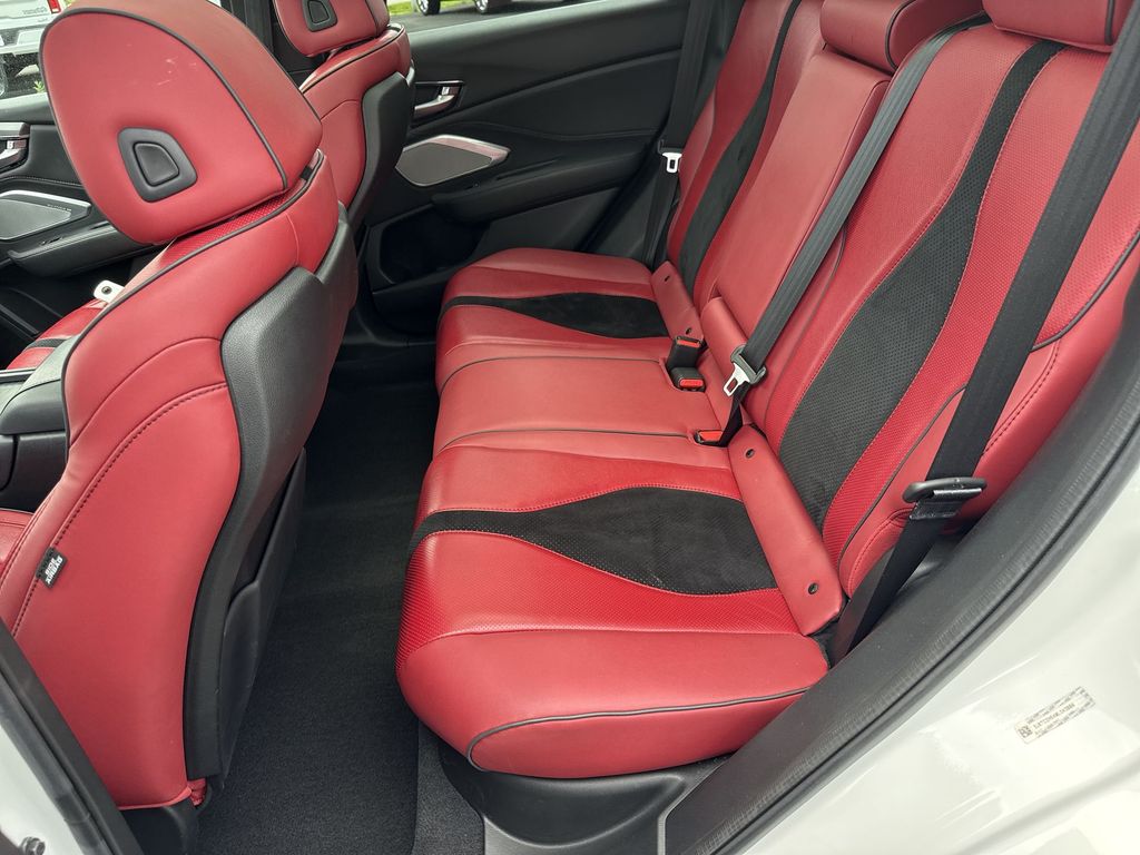 Vehicle image 24 of 26