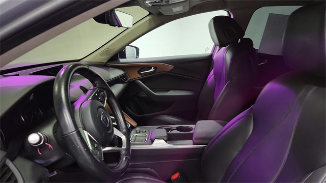 Vehicle image 10 of 26
