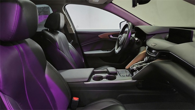 Vehicle image 23 of 26