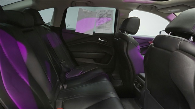 Vehicle image 22 of 26