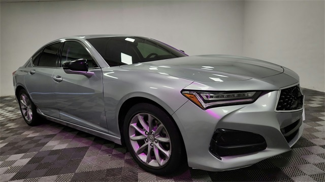 Vehicle image 9 of 26