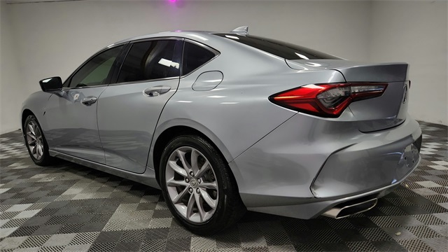 Vehicle image 6 of 26