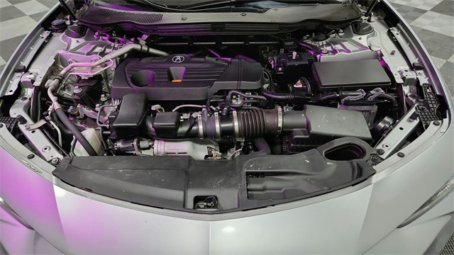 Vehicle image 24 of 26