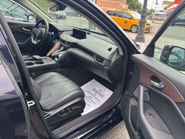 Vehicle image 14 of 17