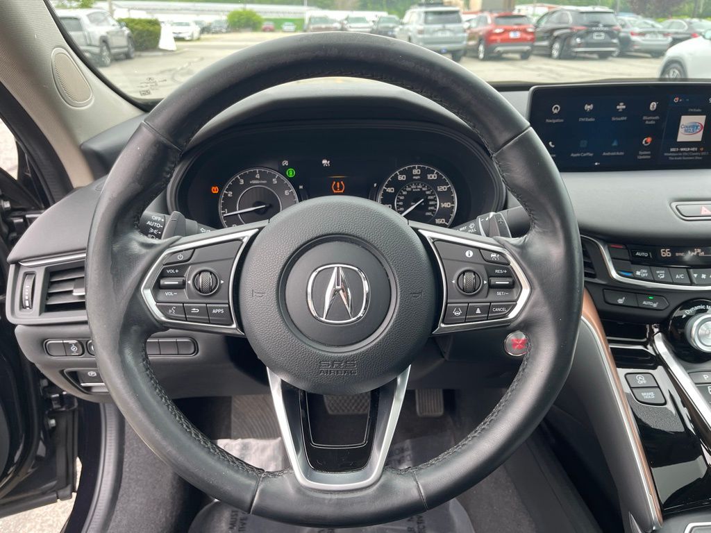 Vehicle image 22 of 34