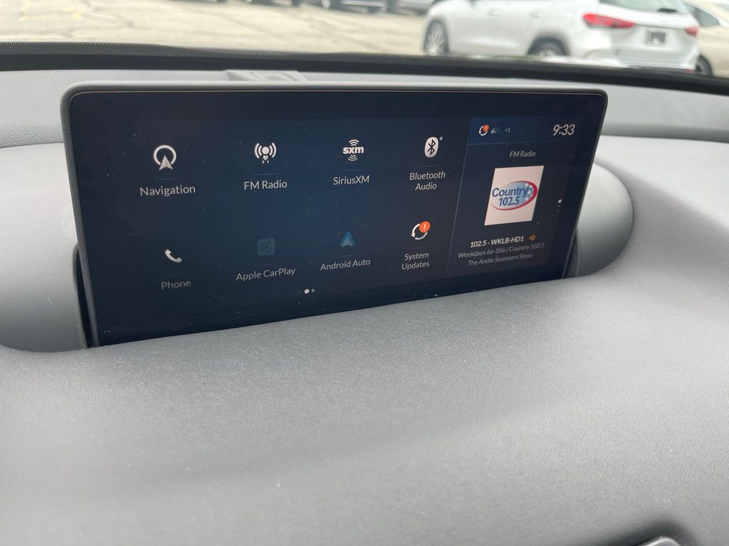 Vehicle image 24 of 34