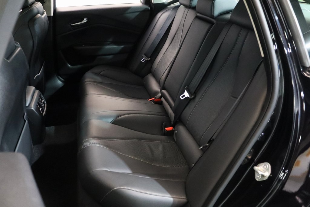Vehicle image 9 of 27