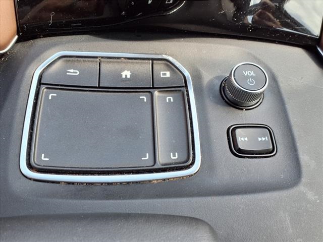 Vehicle image 21 of 29
