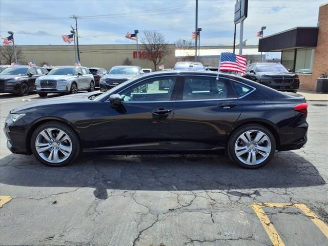 Vehicle image 8 of 29