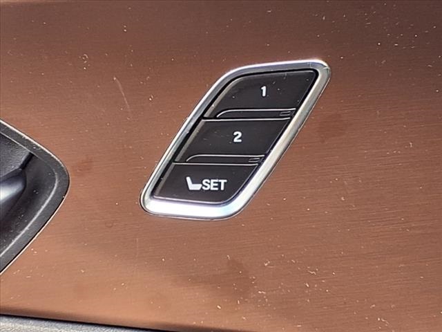 Vehicle image 16 of 29