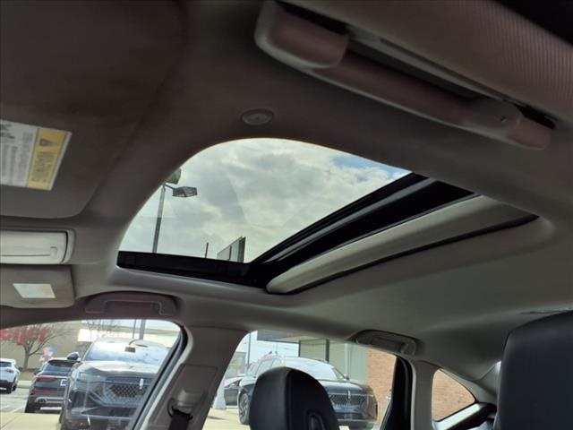 Vehicle image 11 of 29