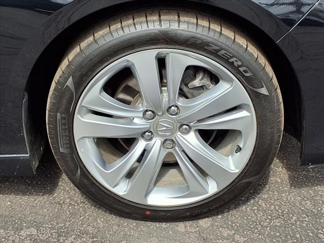 Vehicle image 9 of 29
