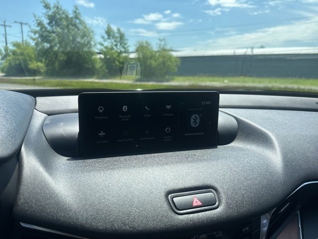 Vehicle image 13 of 19