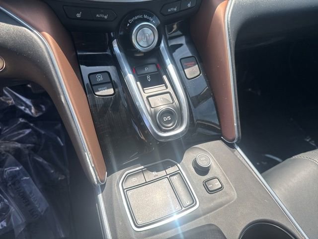 Vehicle image 14 of 19