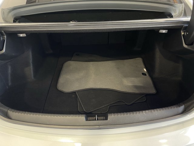 Vehicle image 8 of 16