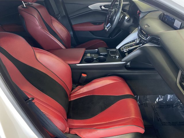 Vehicle image 9 of 16