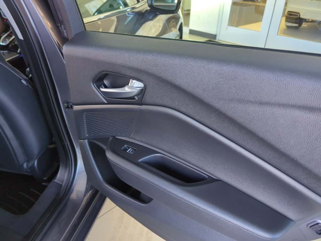 Vehicle image 39 of 53
