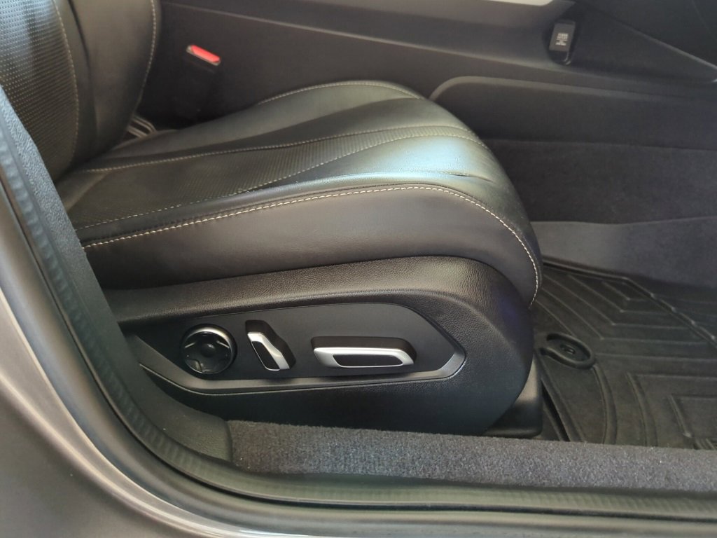 Vehicle image 45 of 53