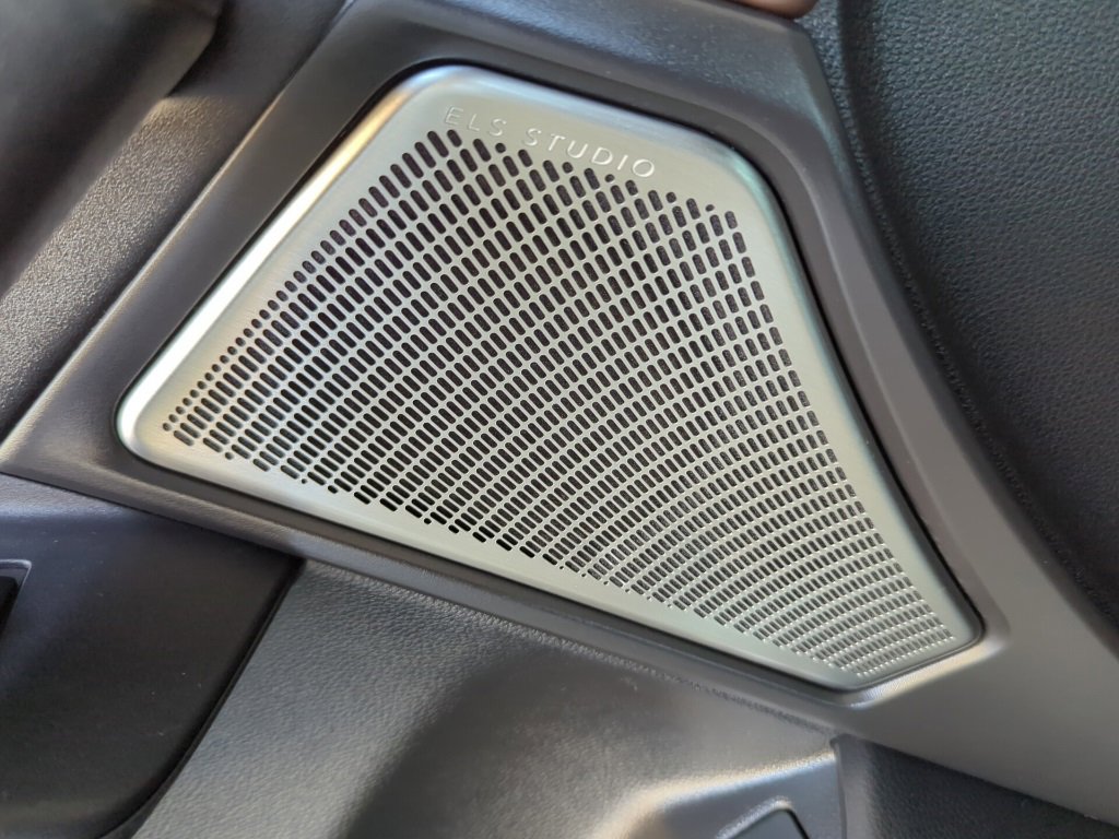 Vehicle image 11 of 53